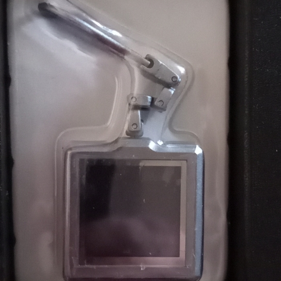 Digital Keychain - Picture 3 of 9